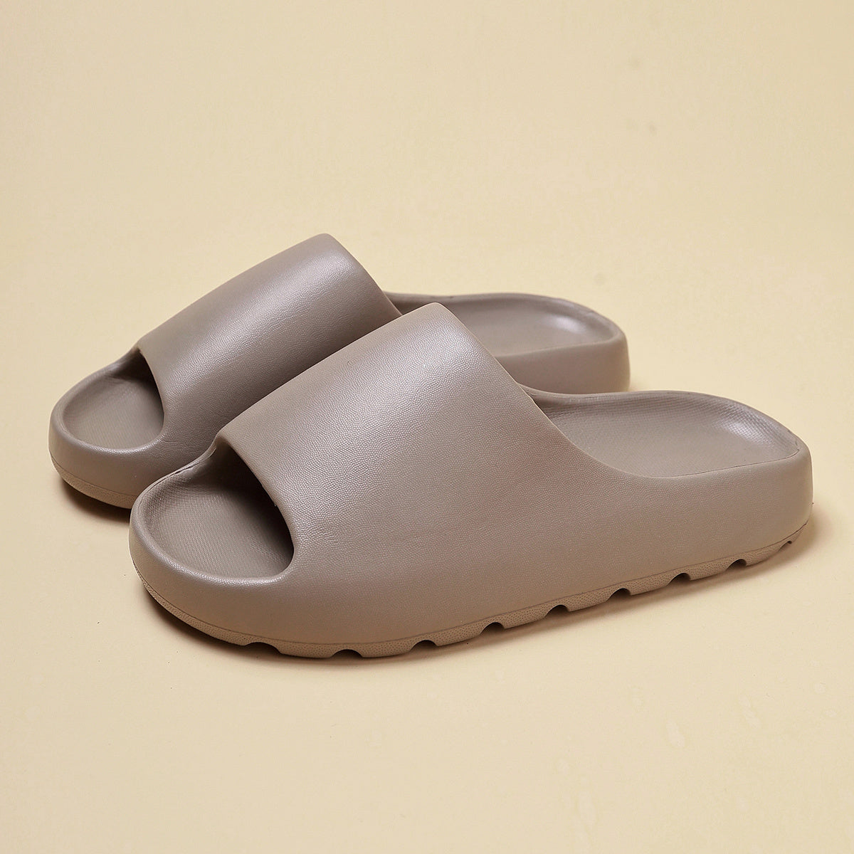 Women's Monochrome Slides