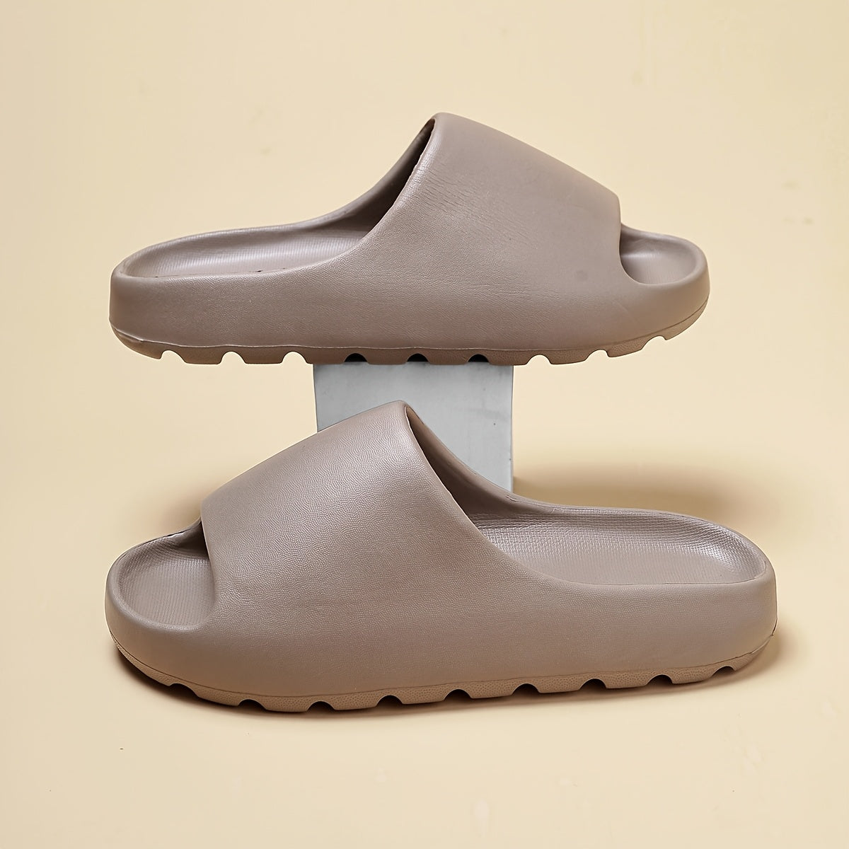 Women's Monochrome Slides