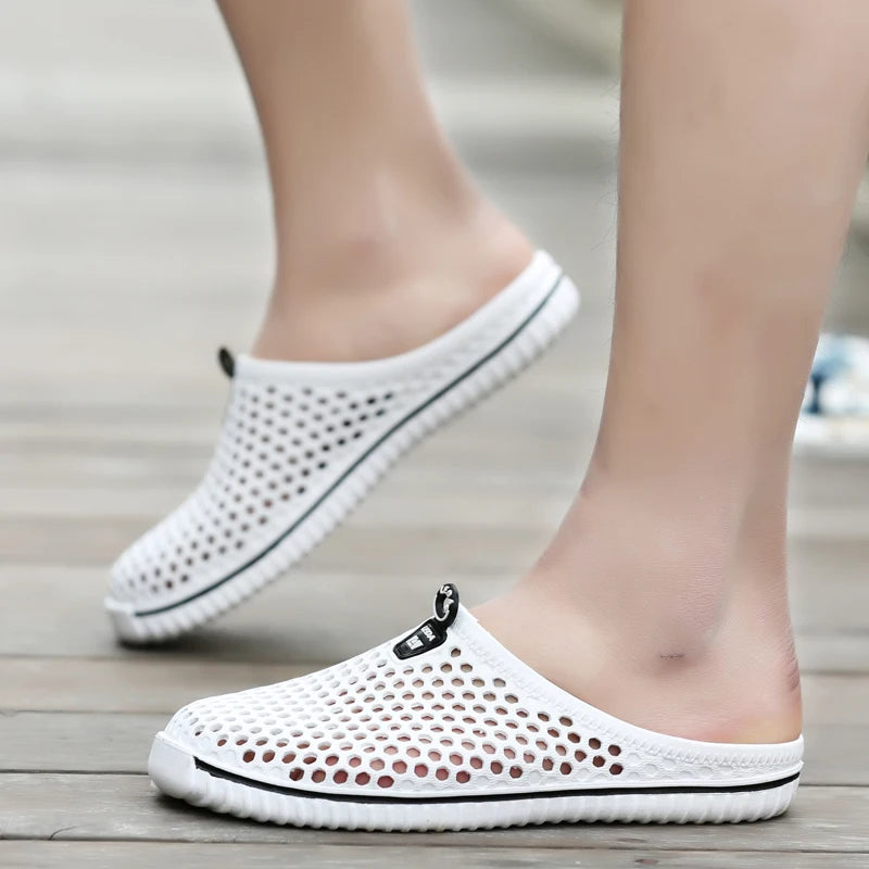 Men's Outdoor Light Aqua Shoes/Beach Shoes Multi-functional Breathable Sandal - Sizes: 35-45